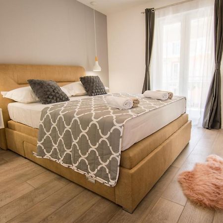 Ferienwohnung Apartman Petra Makarska Exterior foto