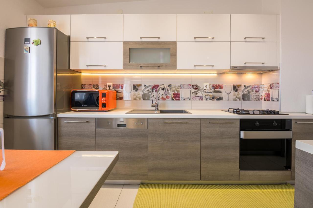 Ferienwohnung Apartman Petra Makarska Exterior foto