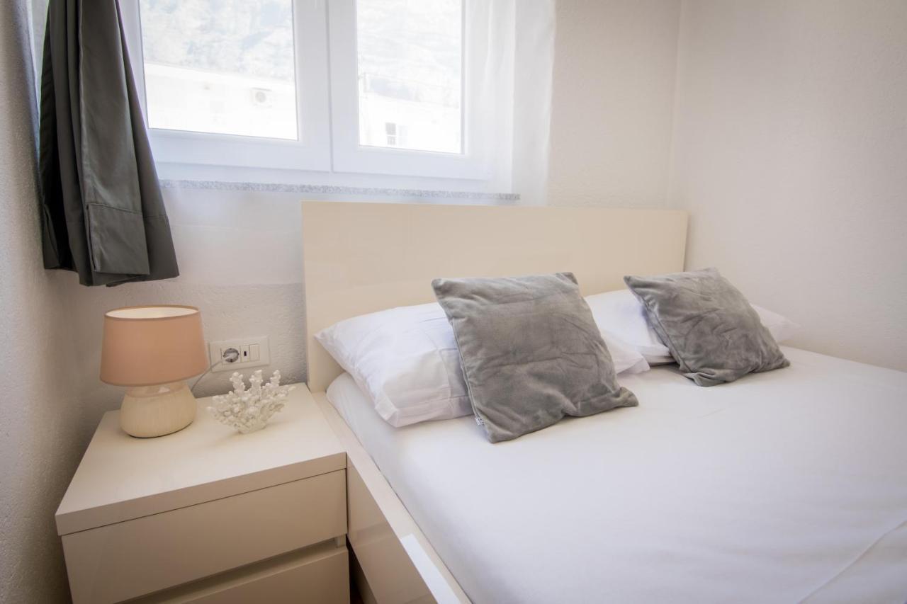 Ferienwohnung Apartman Petra Makarska Exterior foto