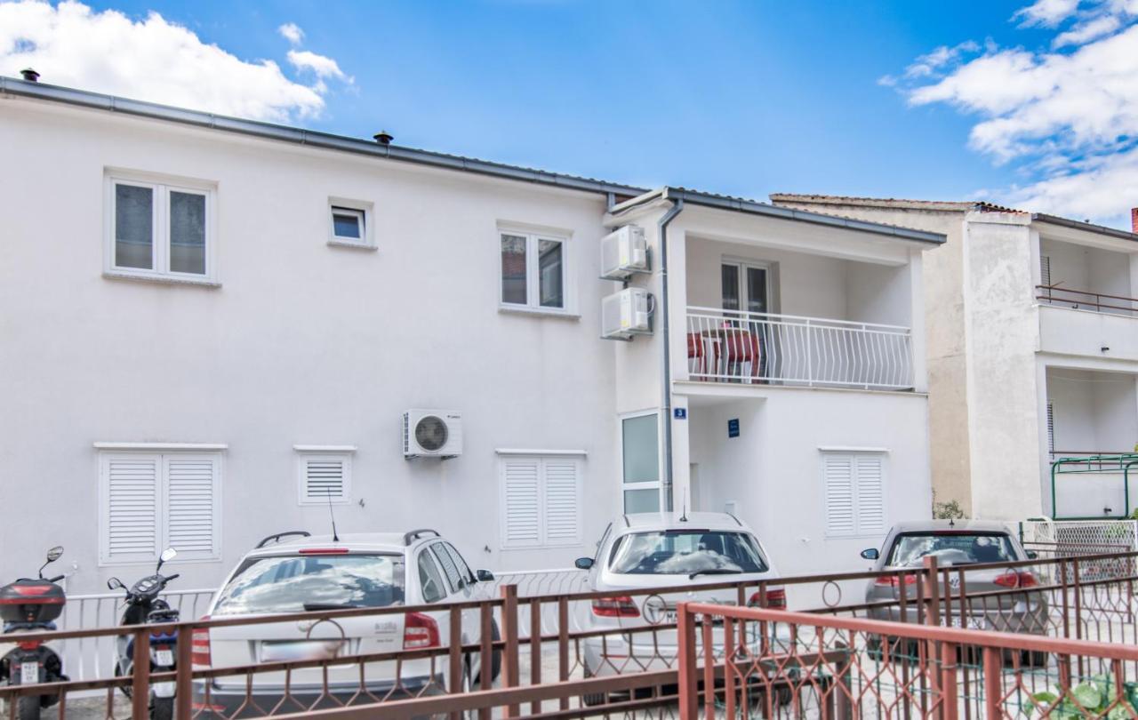 Ferienwohnung Apartman Petra Makarska Exterior foto